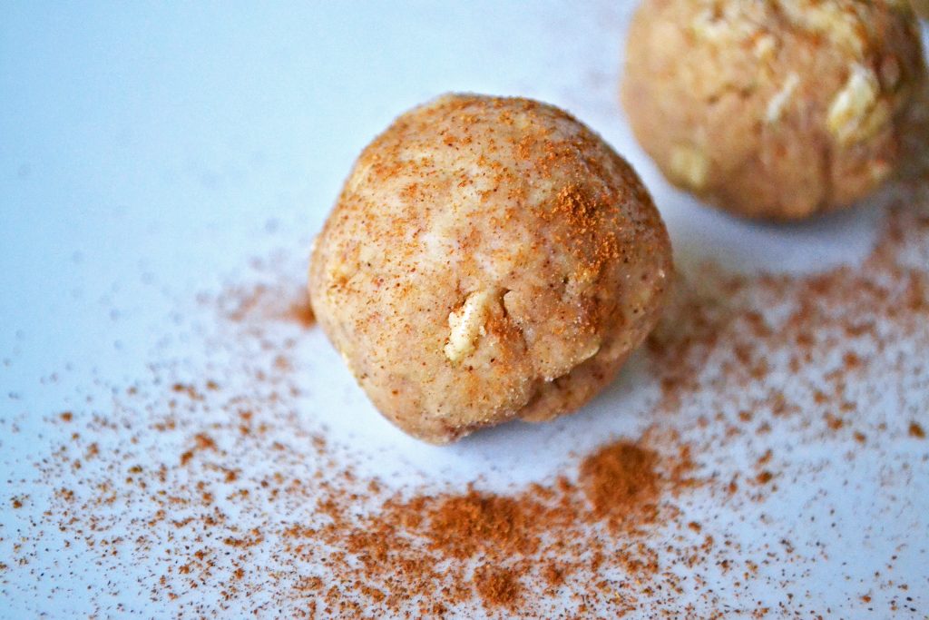 snickerdoodle no bake protein cookies