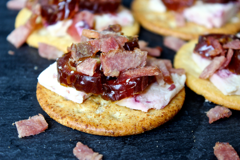 bacon date crackers