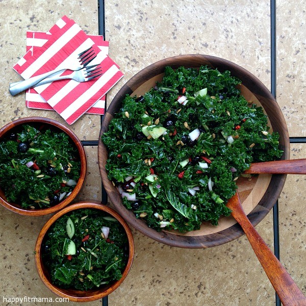 kale-blueberry-superfood-salad-3-happyfitmama.com_