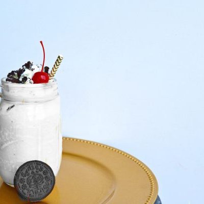 healthy oreo milkshake